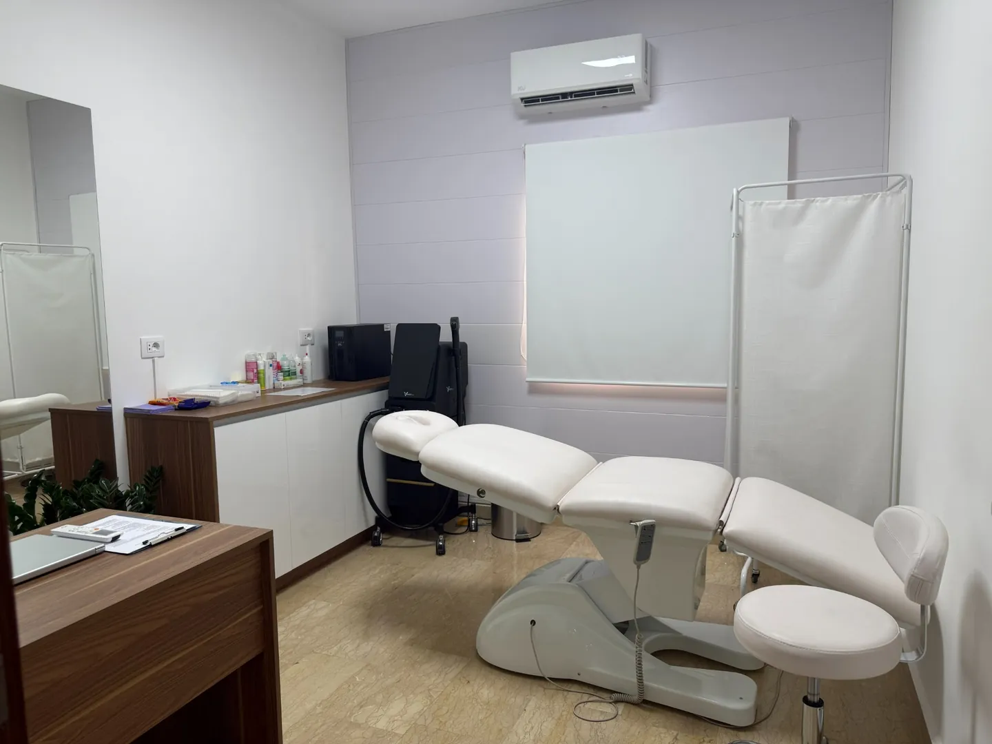 Laser treatment room inside Rita Cherfane Clinic